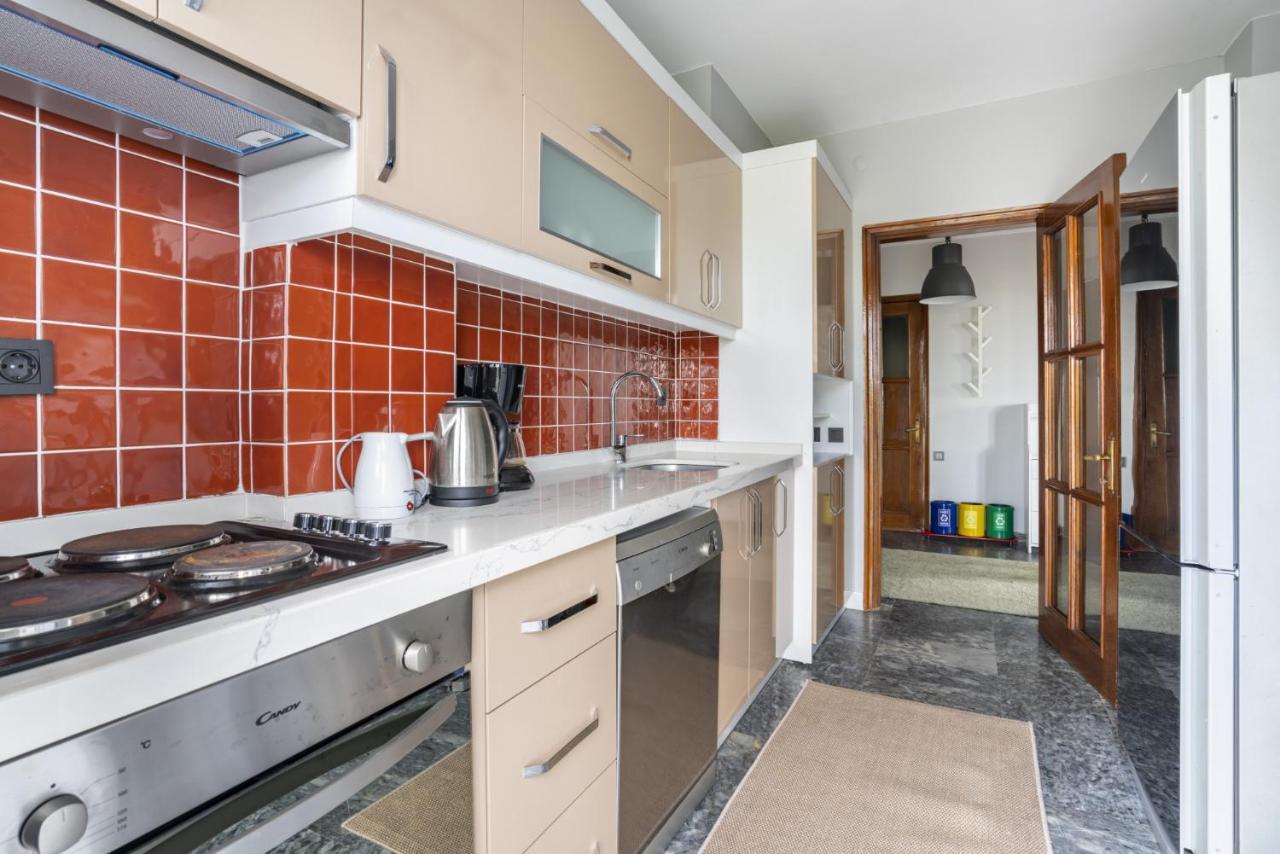 Spacious Flat Near Caddebostan Coast Apartment อิสตันบูล ภายนอก รูปภาพ
