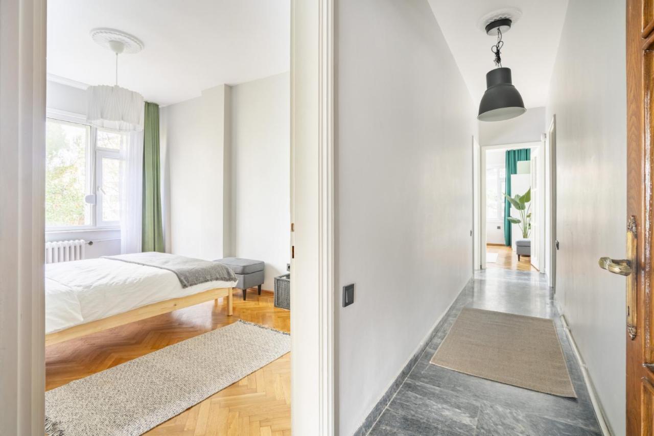Spacious Flat Near Caddebostan Coast Apartment อิสตันบูล ภายนอก รูปภาพ